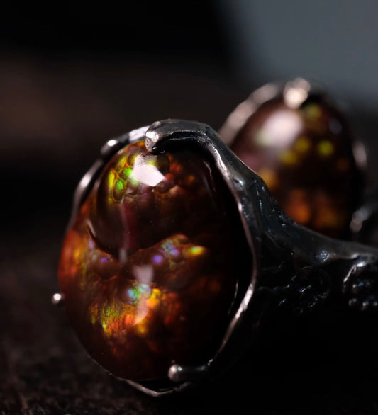Fire Agate: A Guide to North America’s Hidden Gemstone Treasure