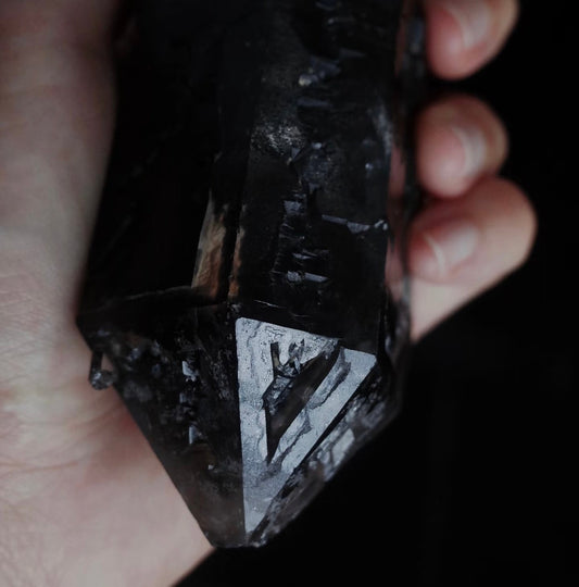 What Are Black Crystals? The Deepest Guide to Their Meaning and Use