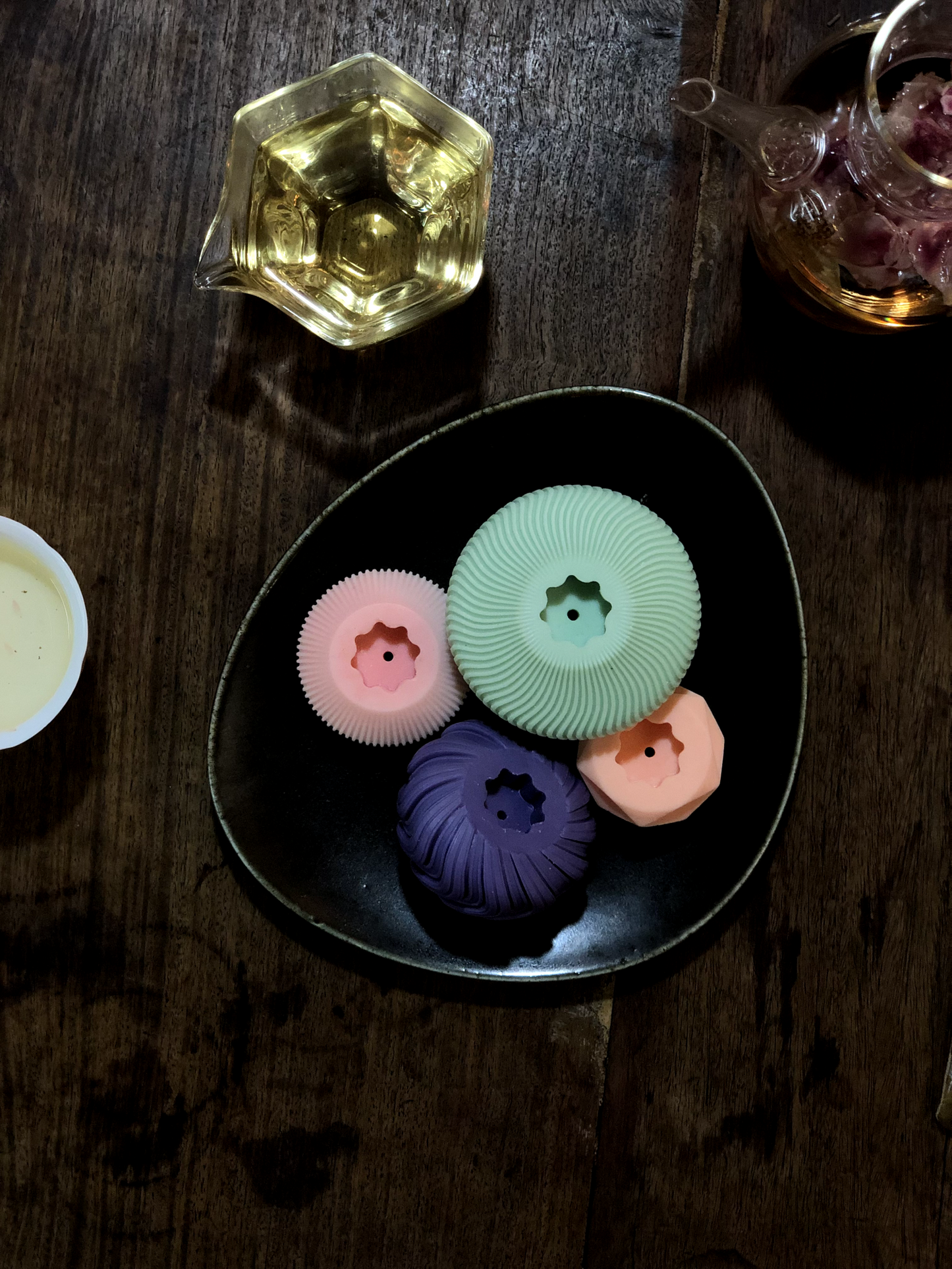 MINDFUL CANDLE SET WITH PLATE