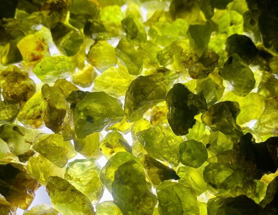 Green Crystals: The Hidden Depths of Nature’s Most Calming Stones