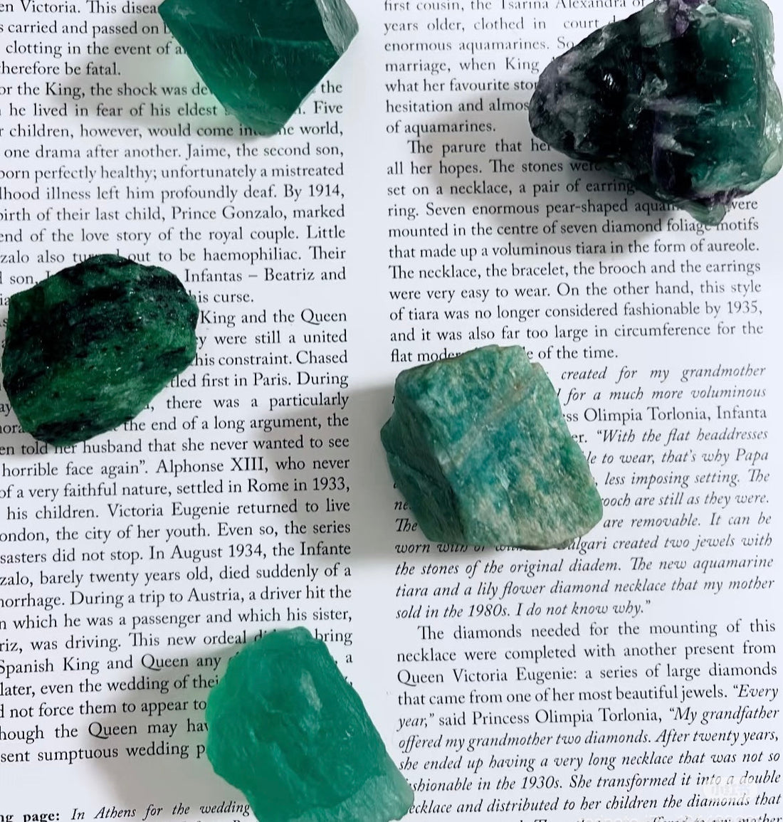Green Crystals: The Hidden Depths of Nature’s Most Calming Stones