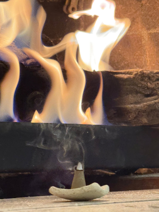ASMR Sleep Rituals: Why the "Calm Wand" is My Pocket Fireplace