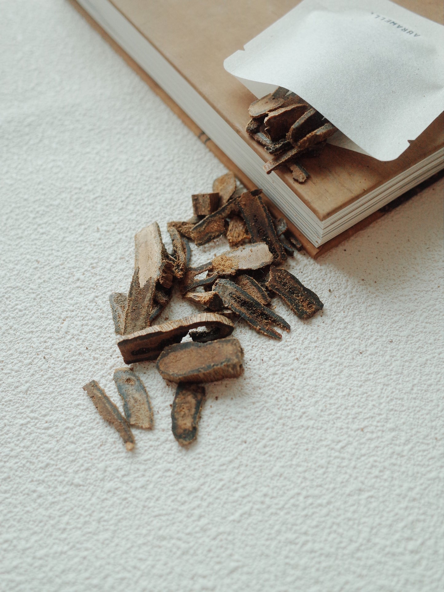 Kynam Miel - oud wood